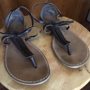 American Eagle brown leather sandals